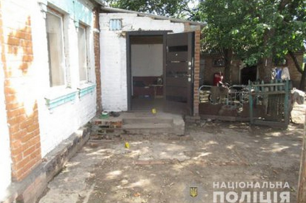 «Вбив свого 7 річного племінника»: на Сумщині чоловік перезаряджаючи пневматичну гвинтівку випадково здійснив постріл