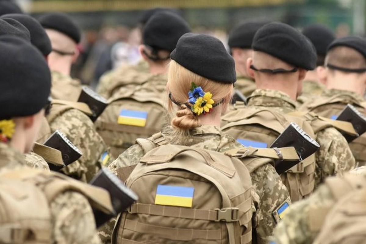 Науковців і педагогів не призиватимуть на військову службу