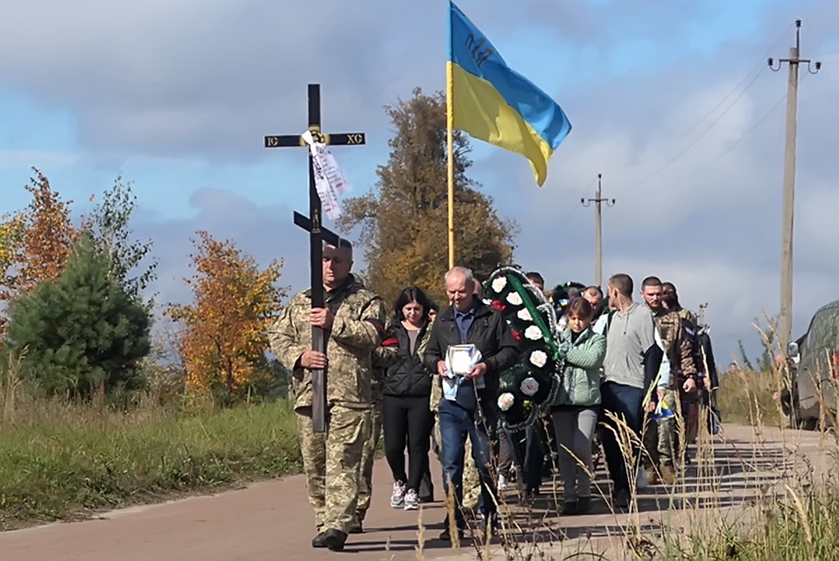 Віддав життя за Україну: Свеса прощається з Володимиром Бугаєм (фоторепортаж)