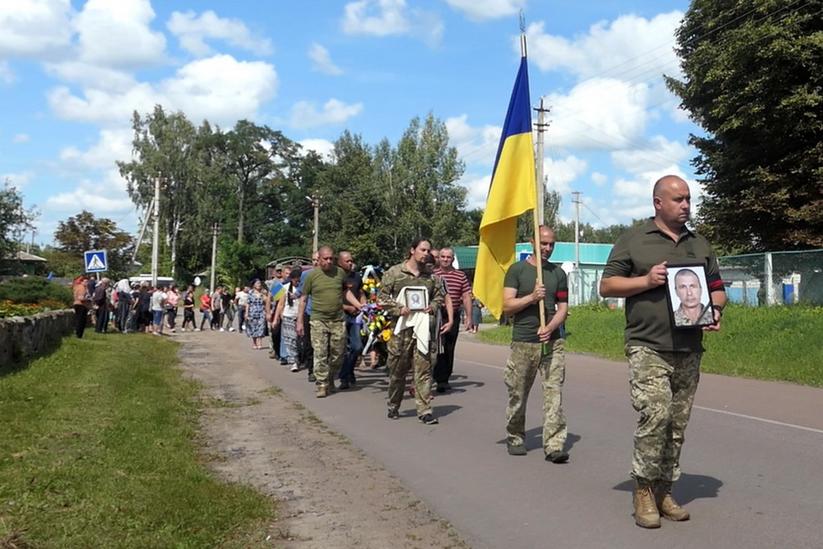 В Орлівці Свеської громади попрощались з Сергієм Осмоловським