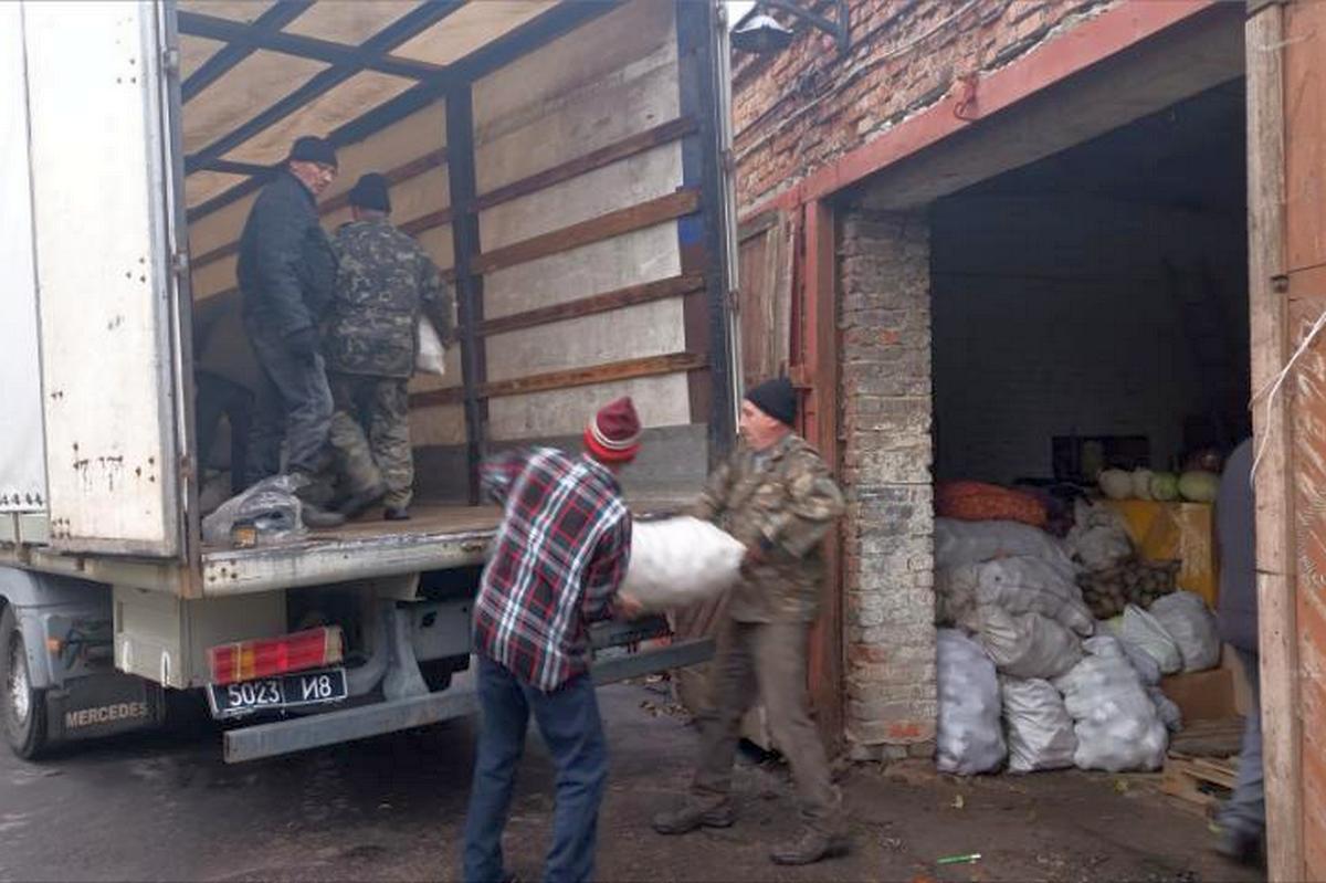 Мешканці Свеської та Ямпільської громад спільно збирали допомогу для пацієнтів Сумської обласної лікарні