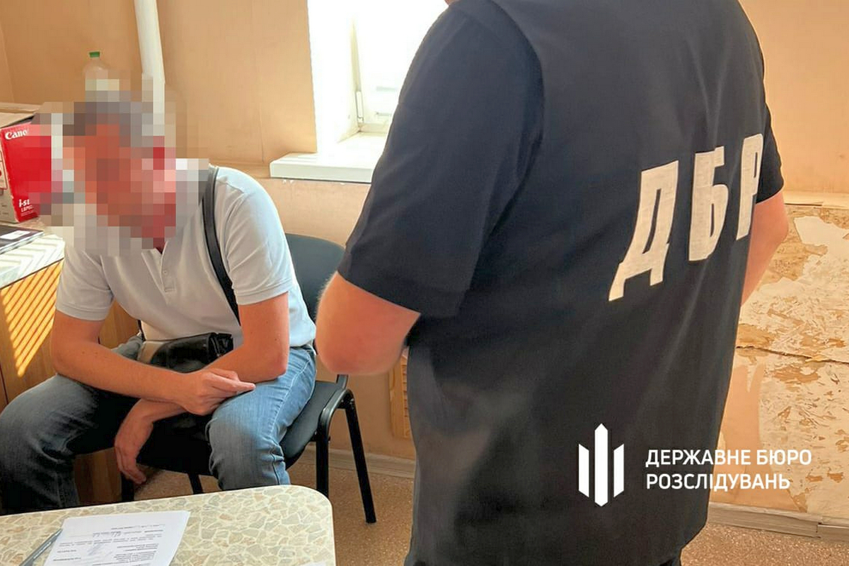 Із закритих баз даних передавав інформацію про українців. На Сумщині судитимуть правоохоронця