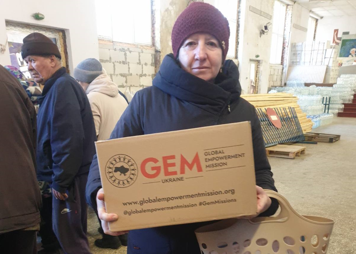 Мешканці Свеської громади отримали продуктові набори від Global Empowerment Mission