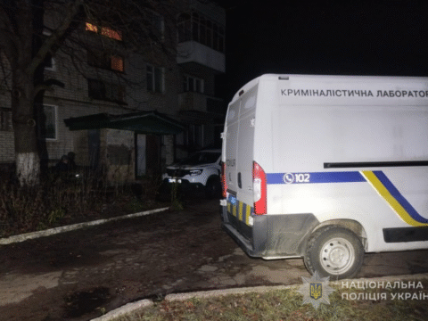 В Свесі жінка вбила чоловіка під час застілля